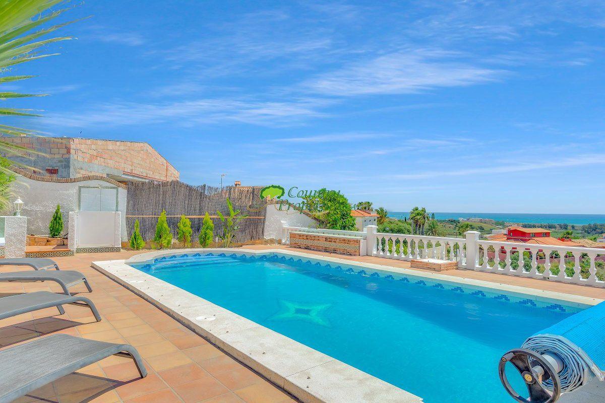 Villa for Sale in Vélez-Málaga