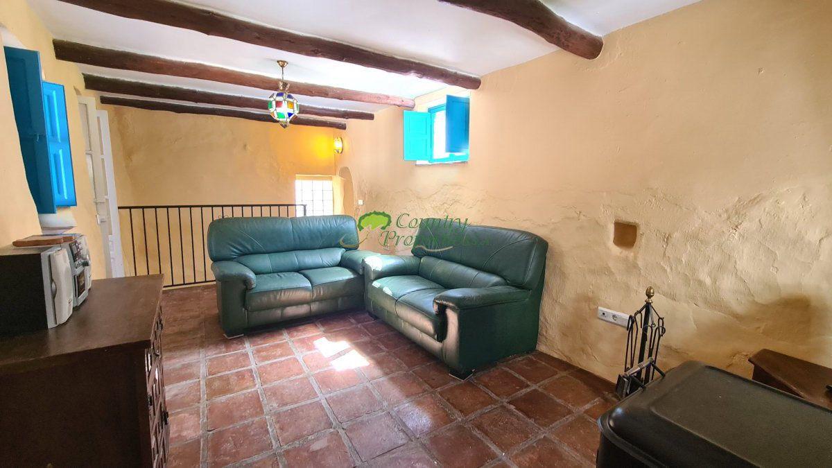House for Sale in Canillas de Albaida