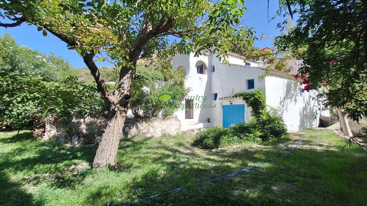House for Sale in Canillas de Albaida