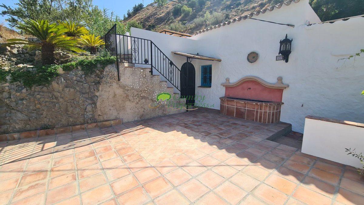 House for Sale in Canillas de Albaida