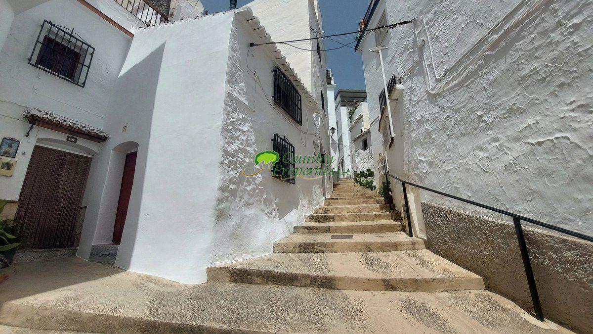 House for Sale in Cómpeta