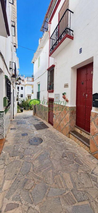 House for Sale in Cómpeta
