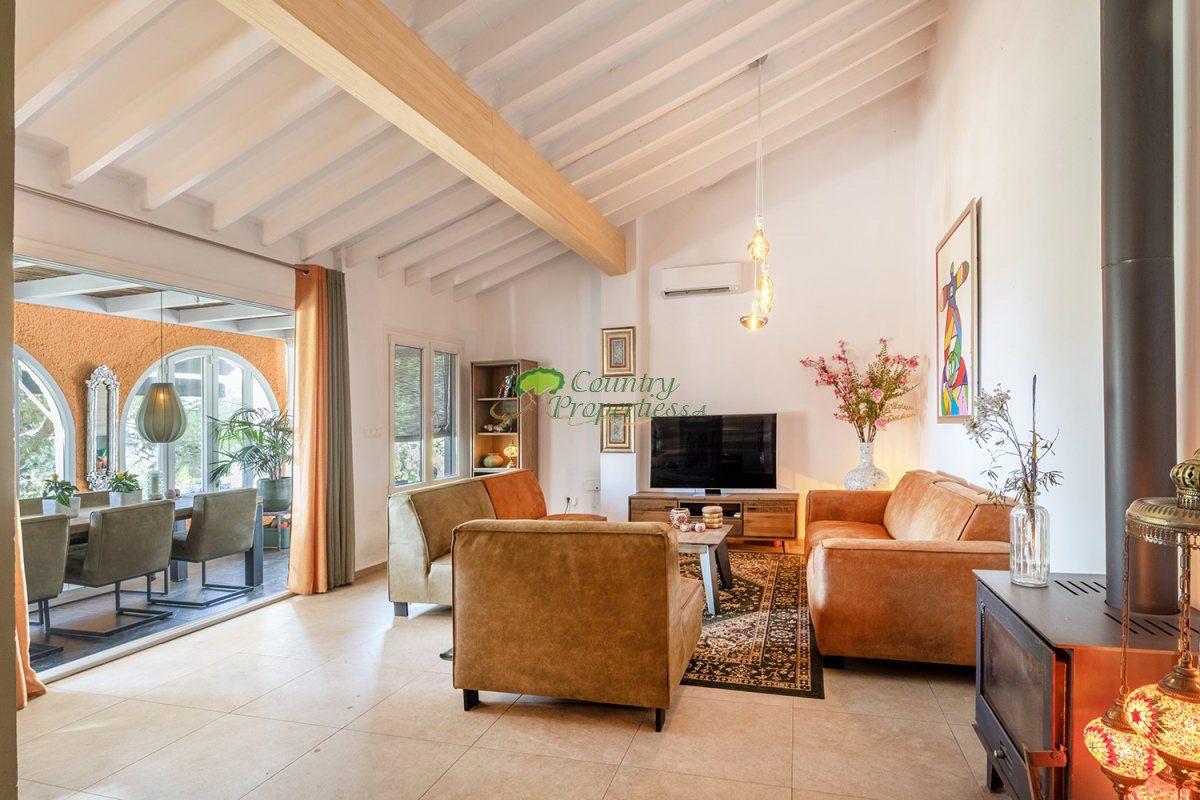 House for Sale in Cómpeta