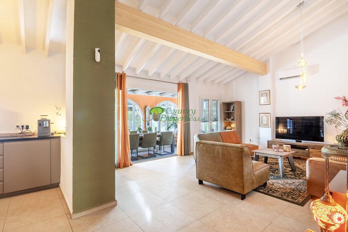 House for Sale in Cómpeta