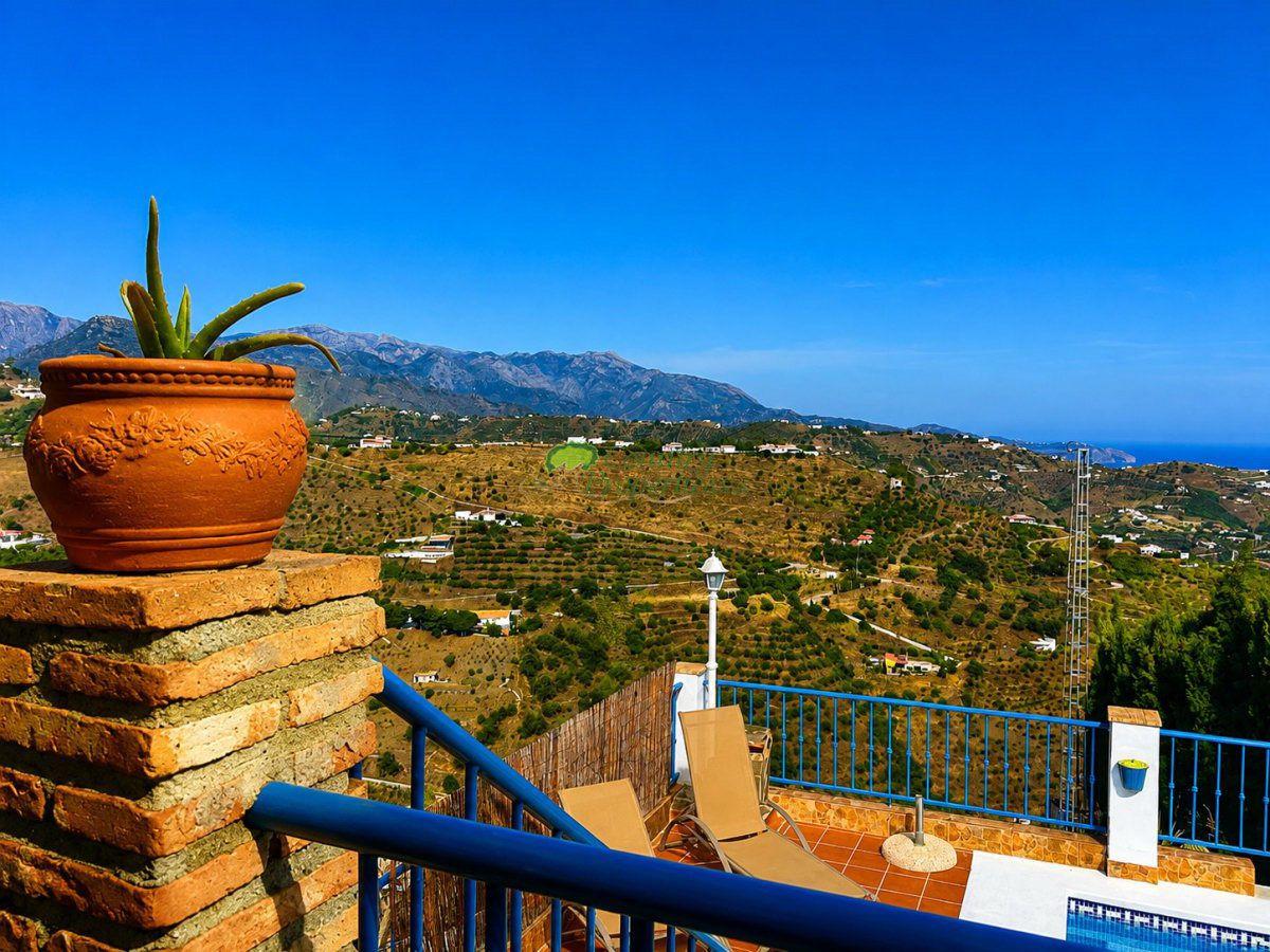 House for Sale in Torrox