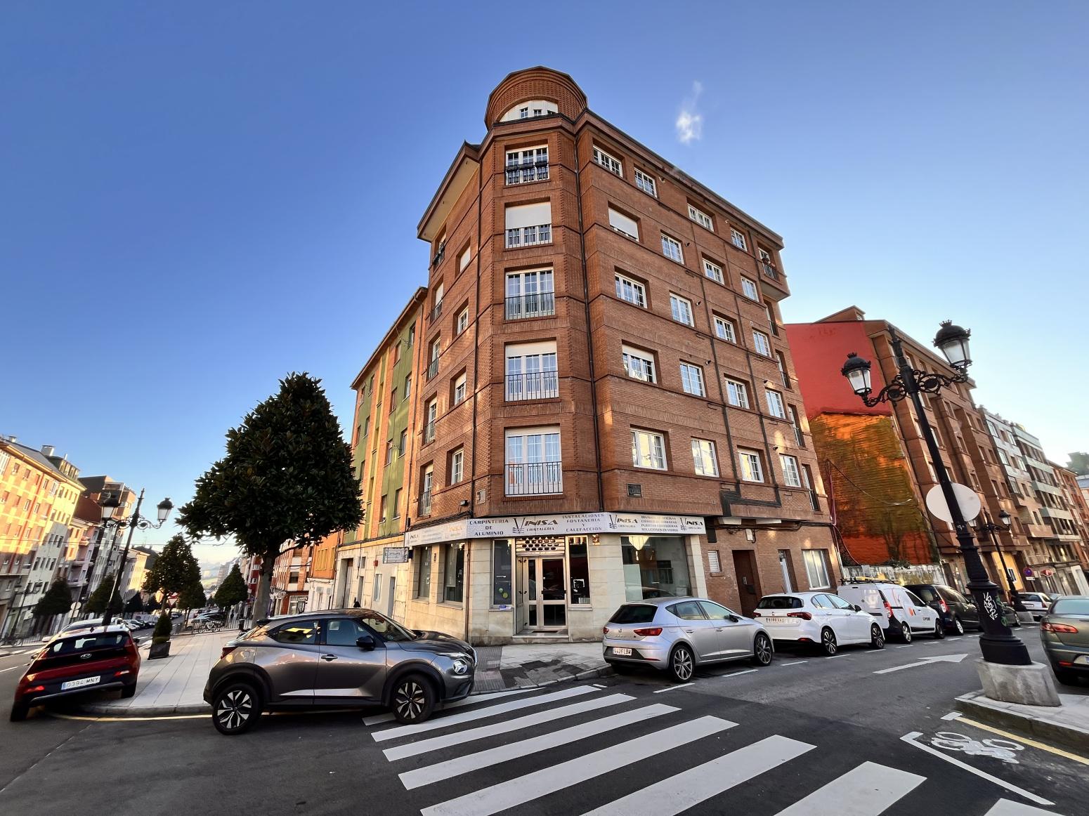 Premise for Sale in Oviedo