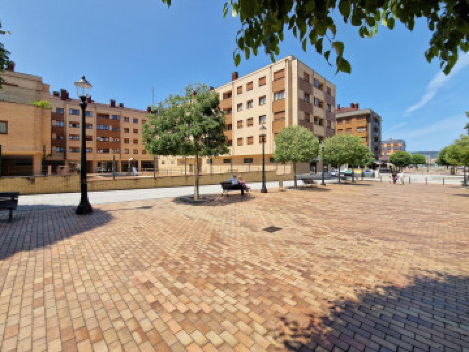 Garage for Rent in Gijón