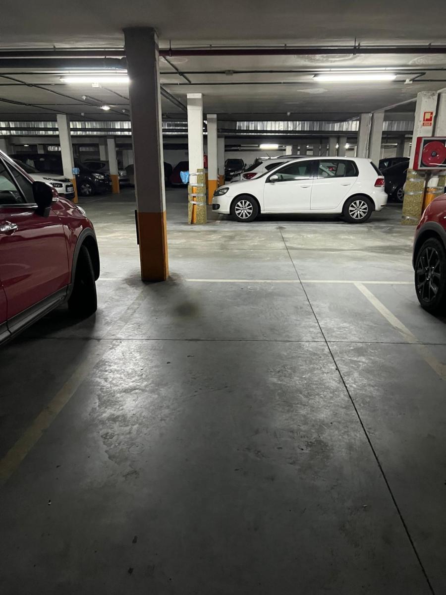 Garage for Rent in Gijón