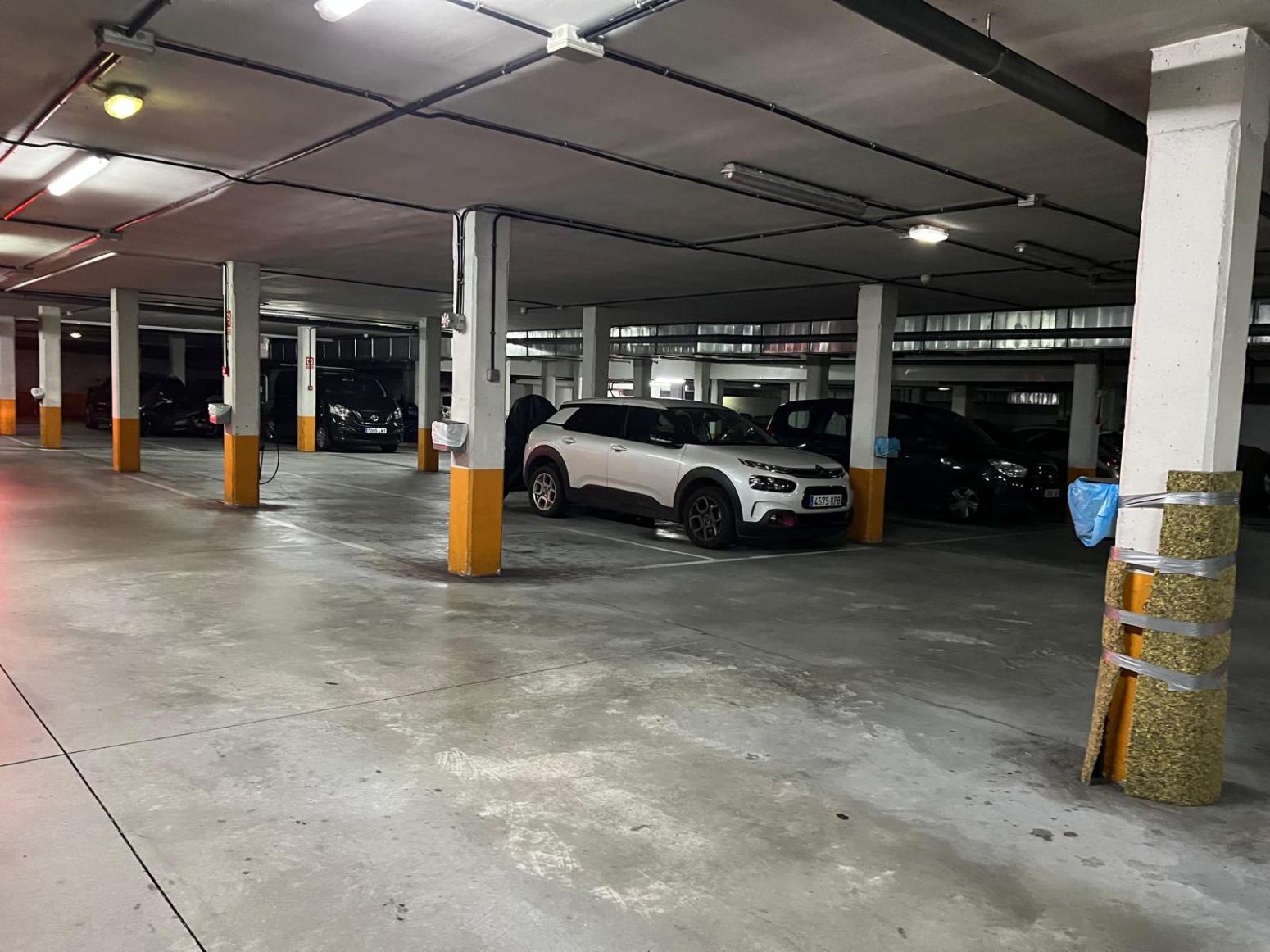 Garage for Rent in Gijón
