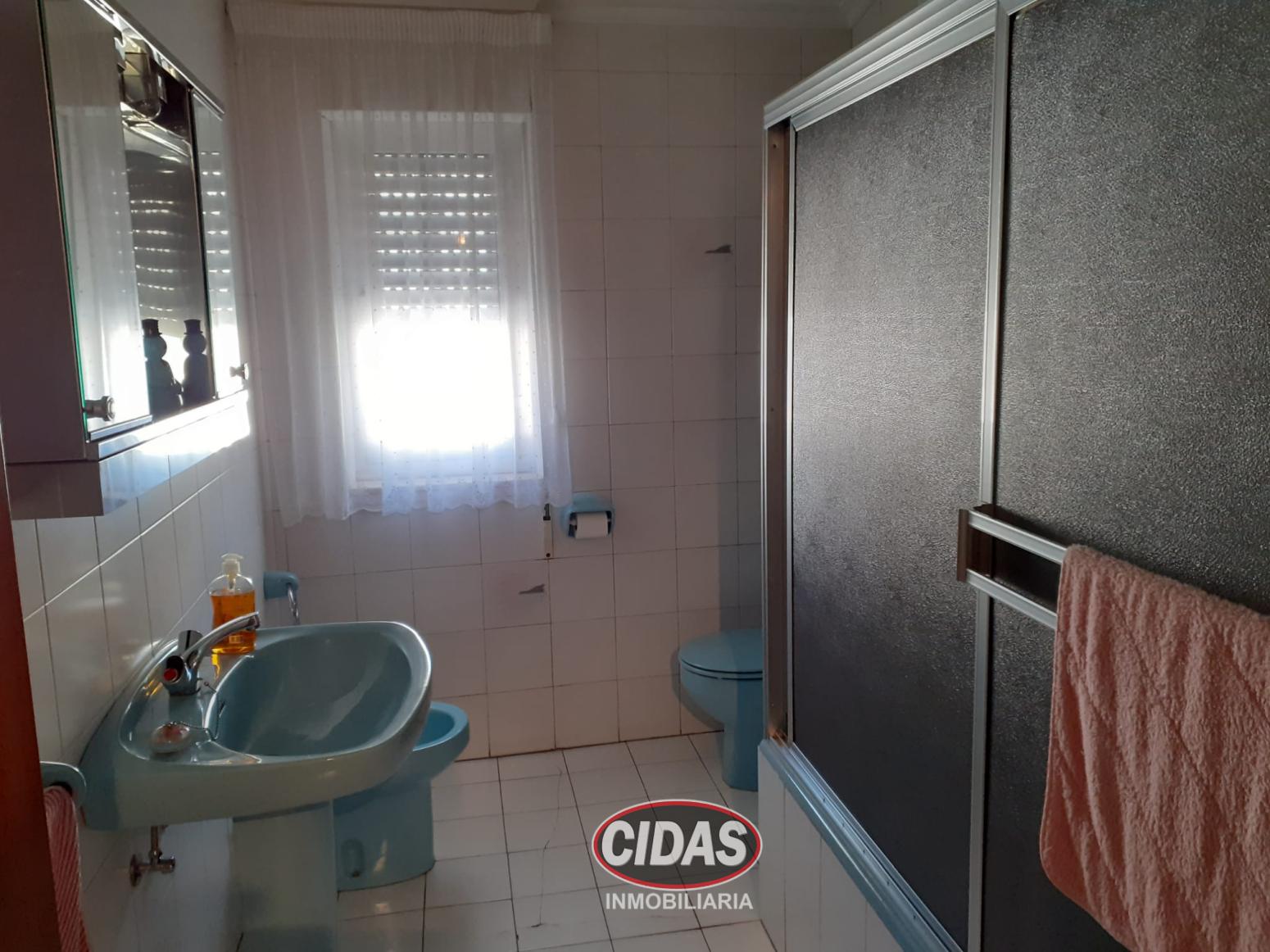 House for Sale in Cuadros