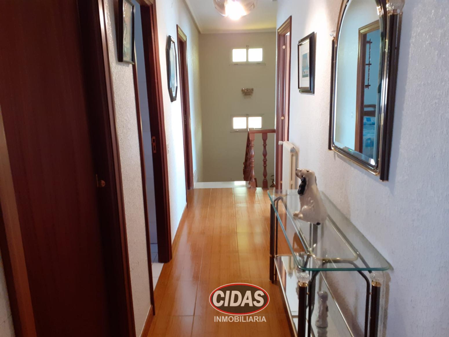 House for Sale in Cuadros