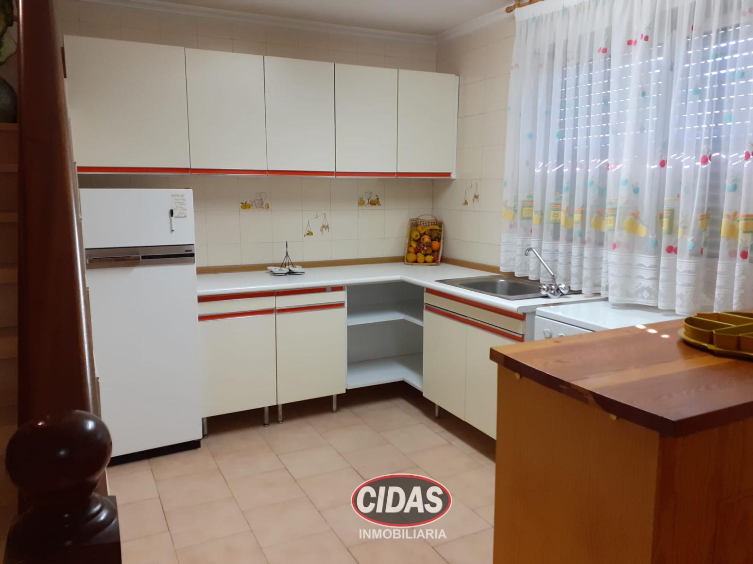 House for Sale in Cuadros