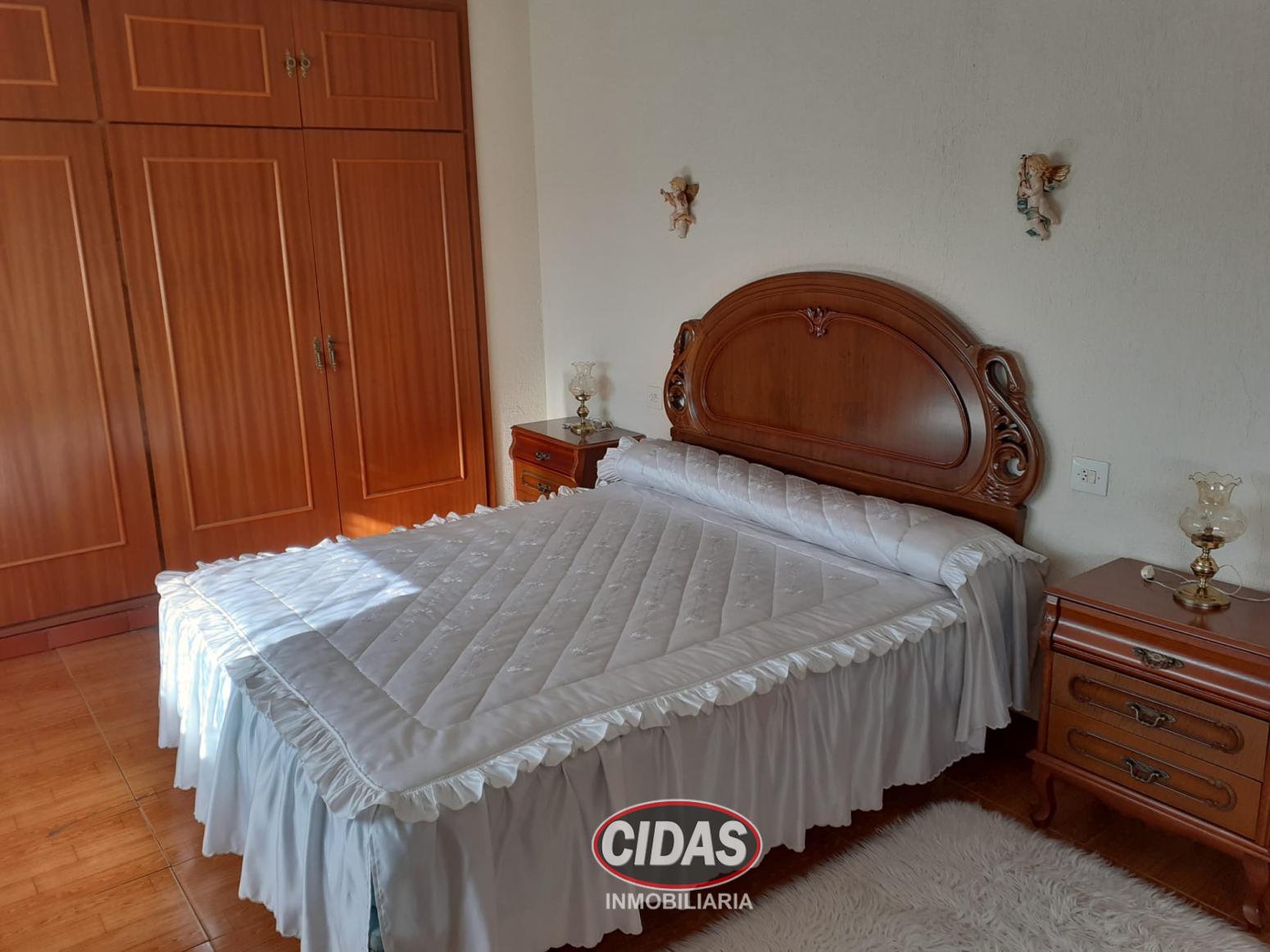 House for Sale in Cuadros