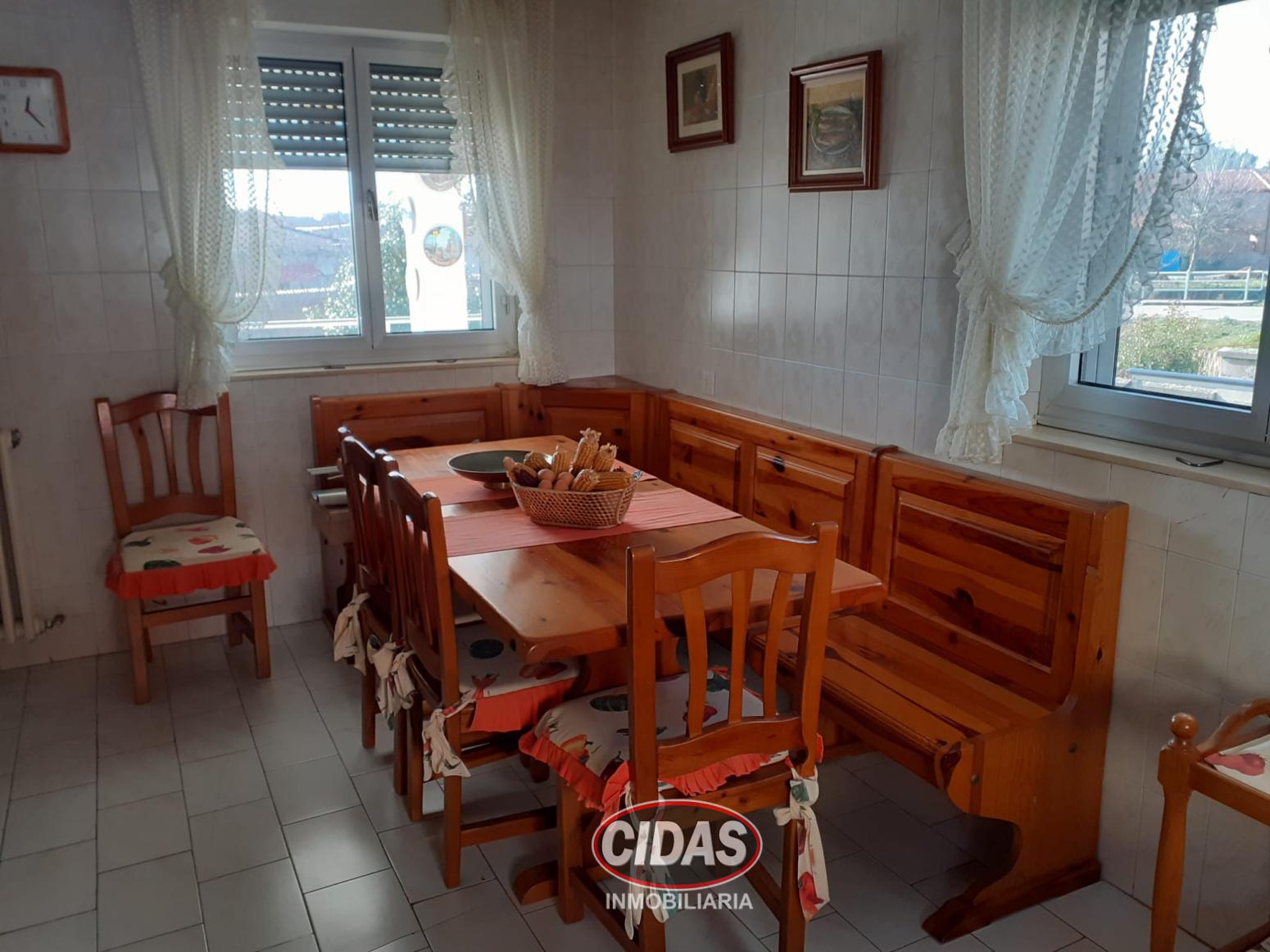 House for Sale in Cuadros