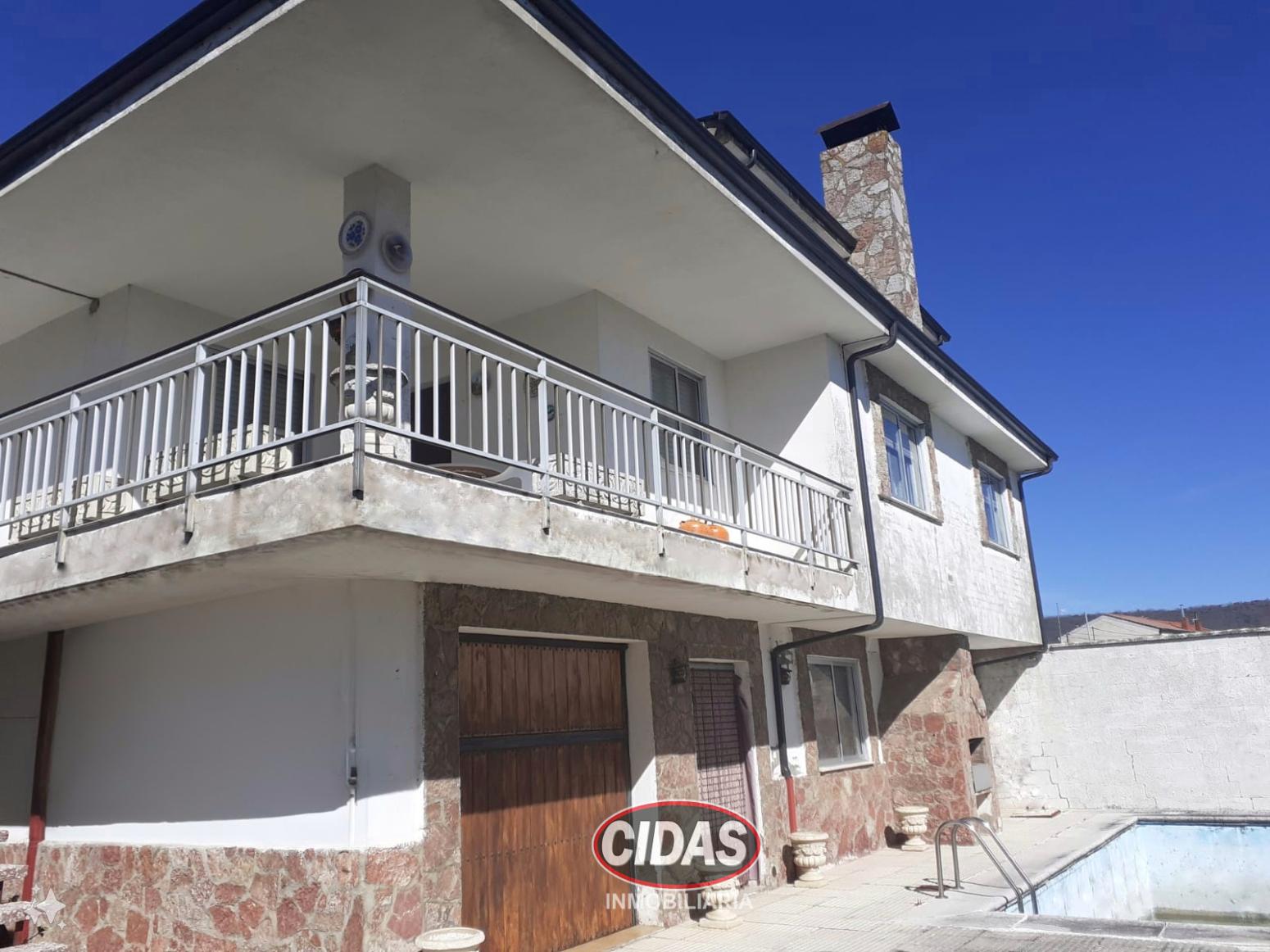 House for Sale in Cuadros