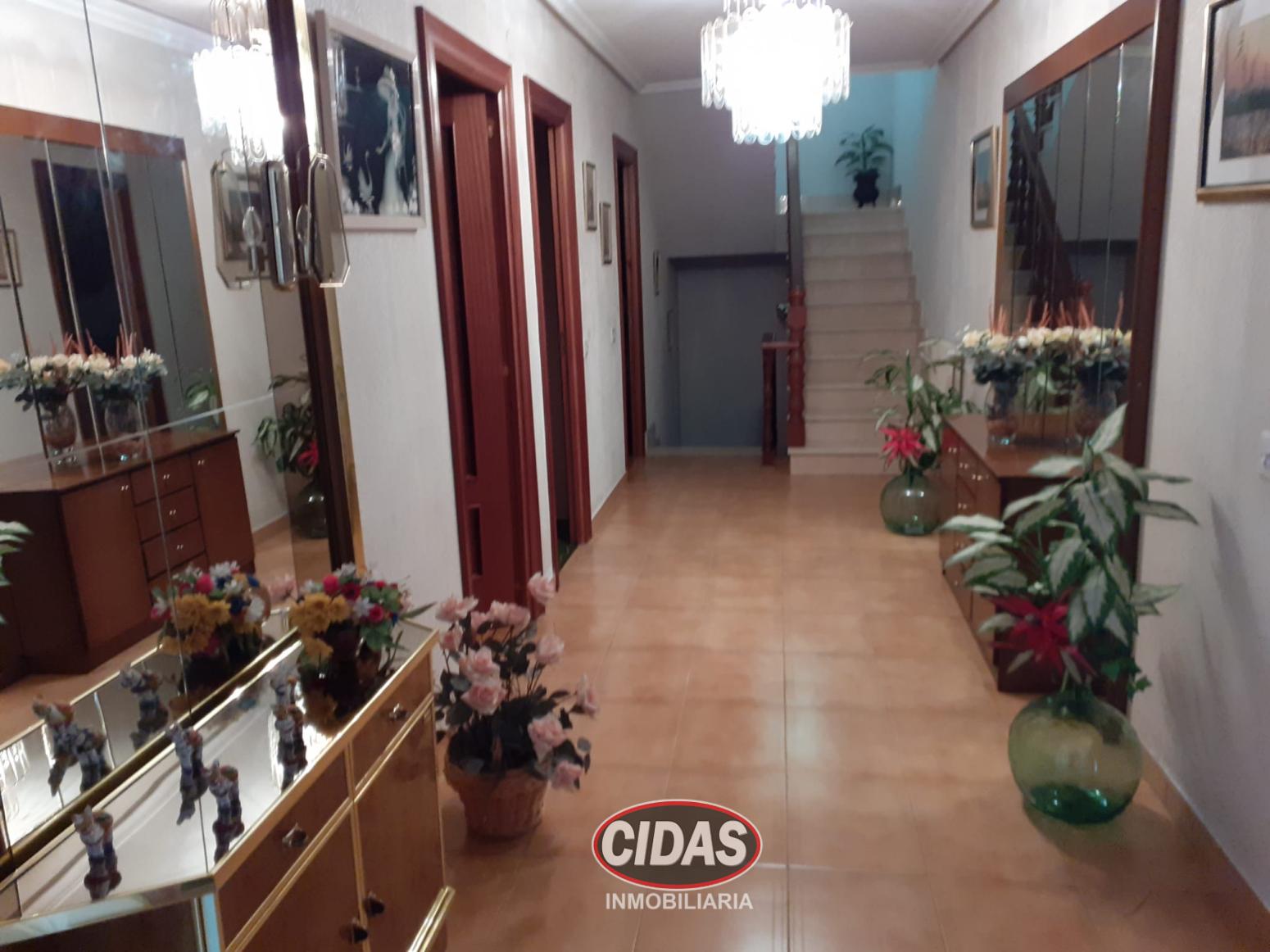 House for Sale in Cuadros