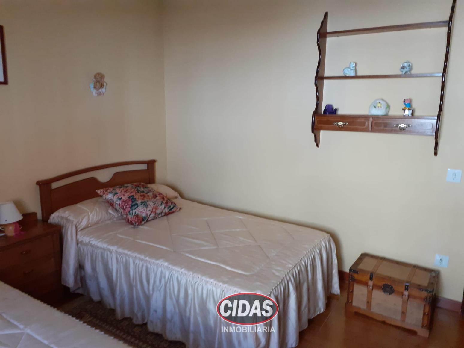 House for Sale in Cuadros