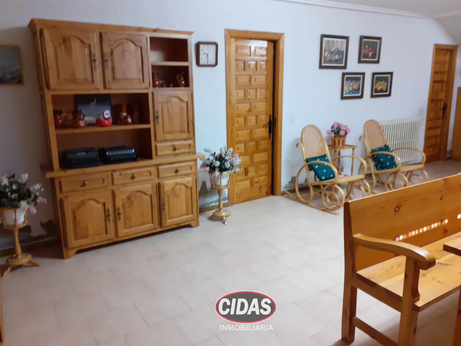 House for Sale in Cuadros