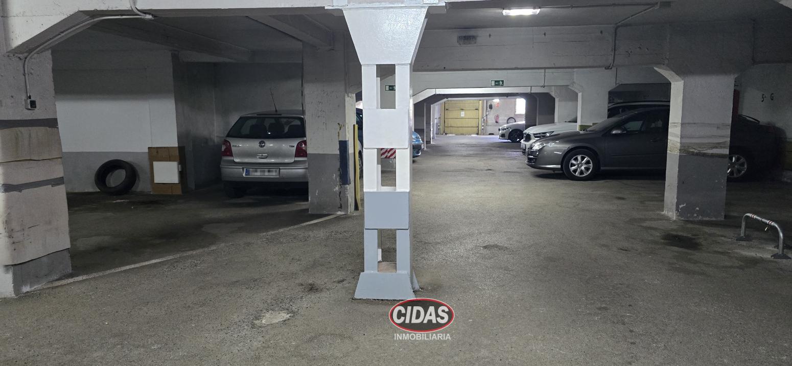 Garage for Sale in Oviedo