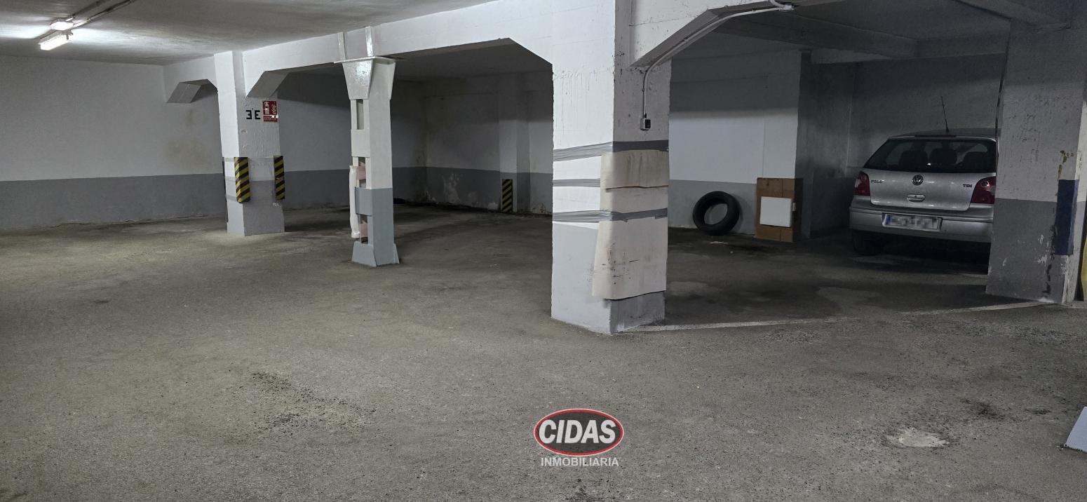 Garage for Sale in Oviedo