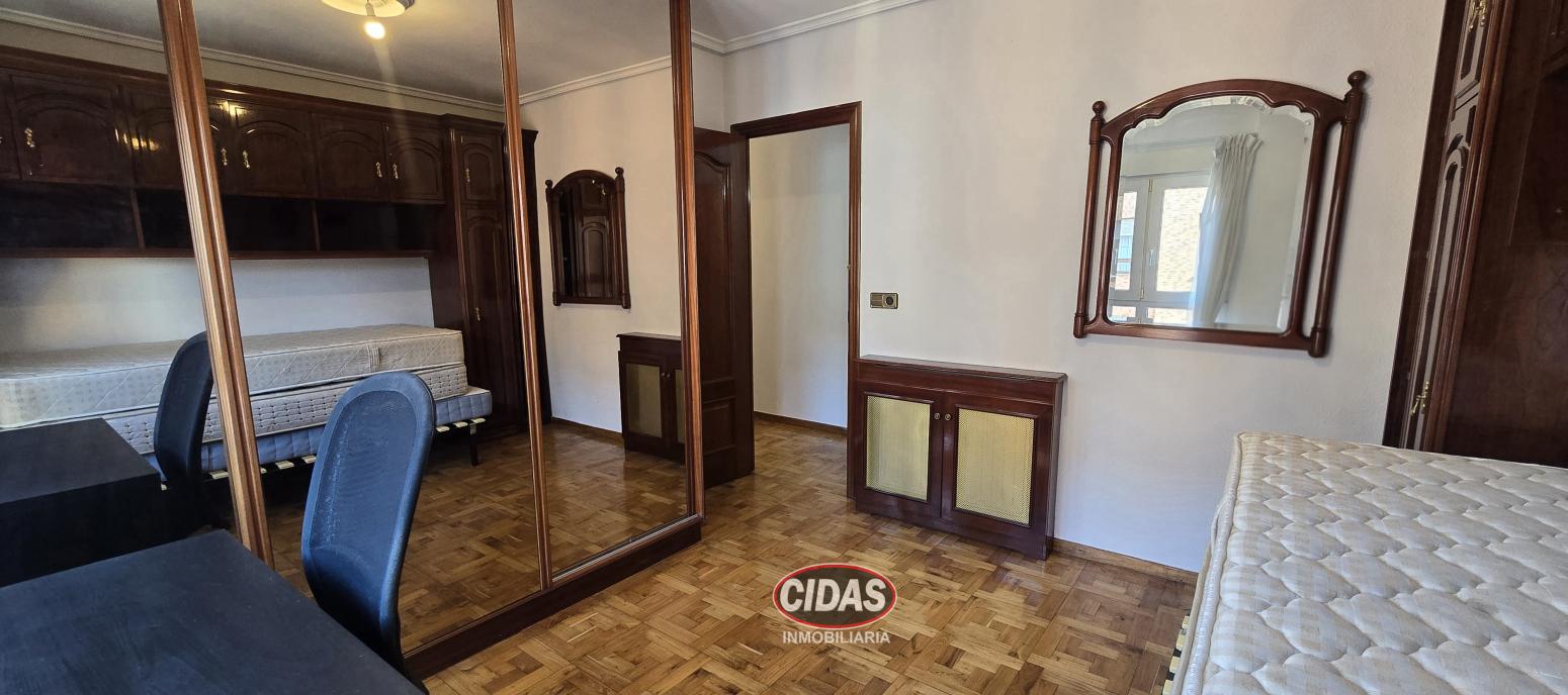 Flat for Sale in Oviedo