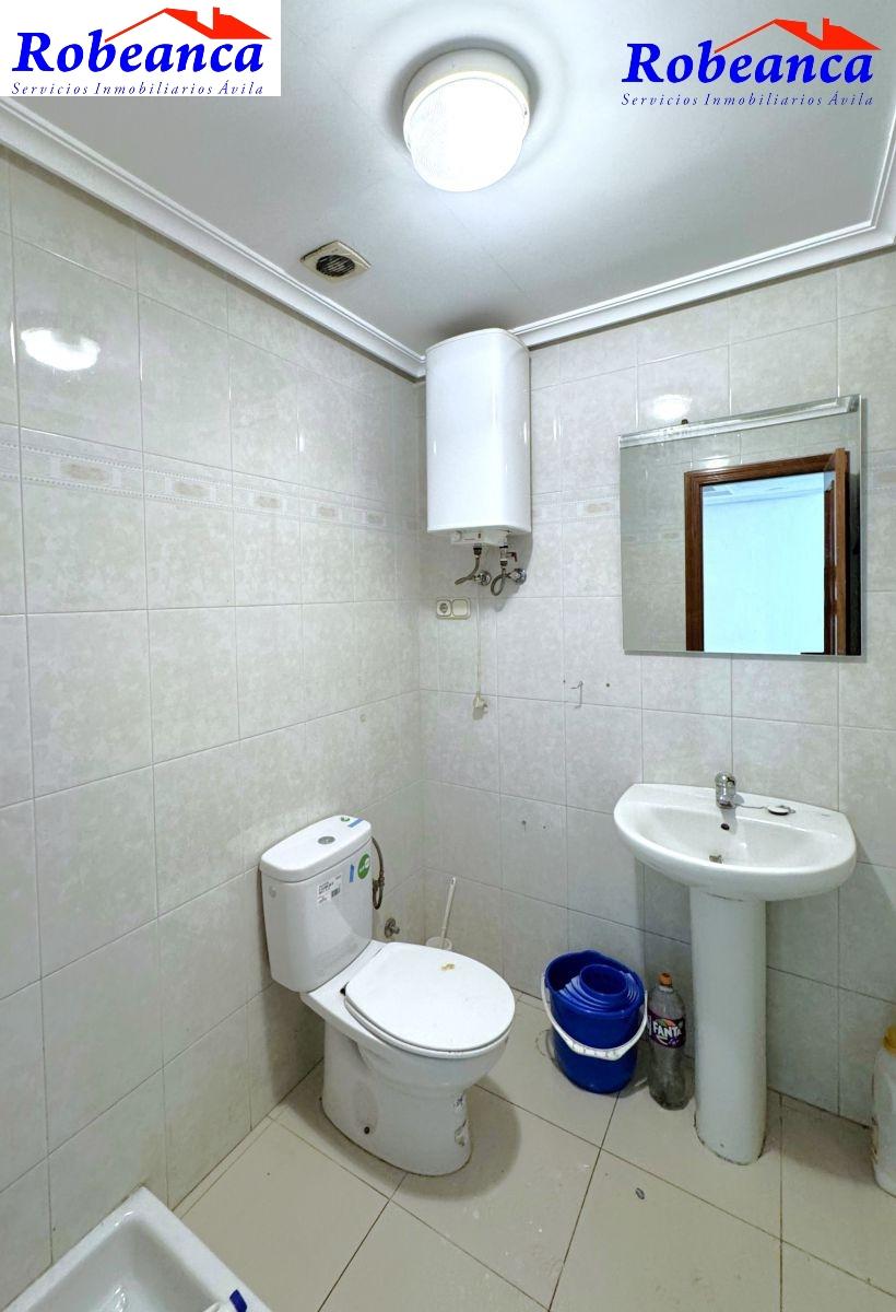 Premise for Rent in Ávila