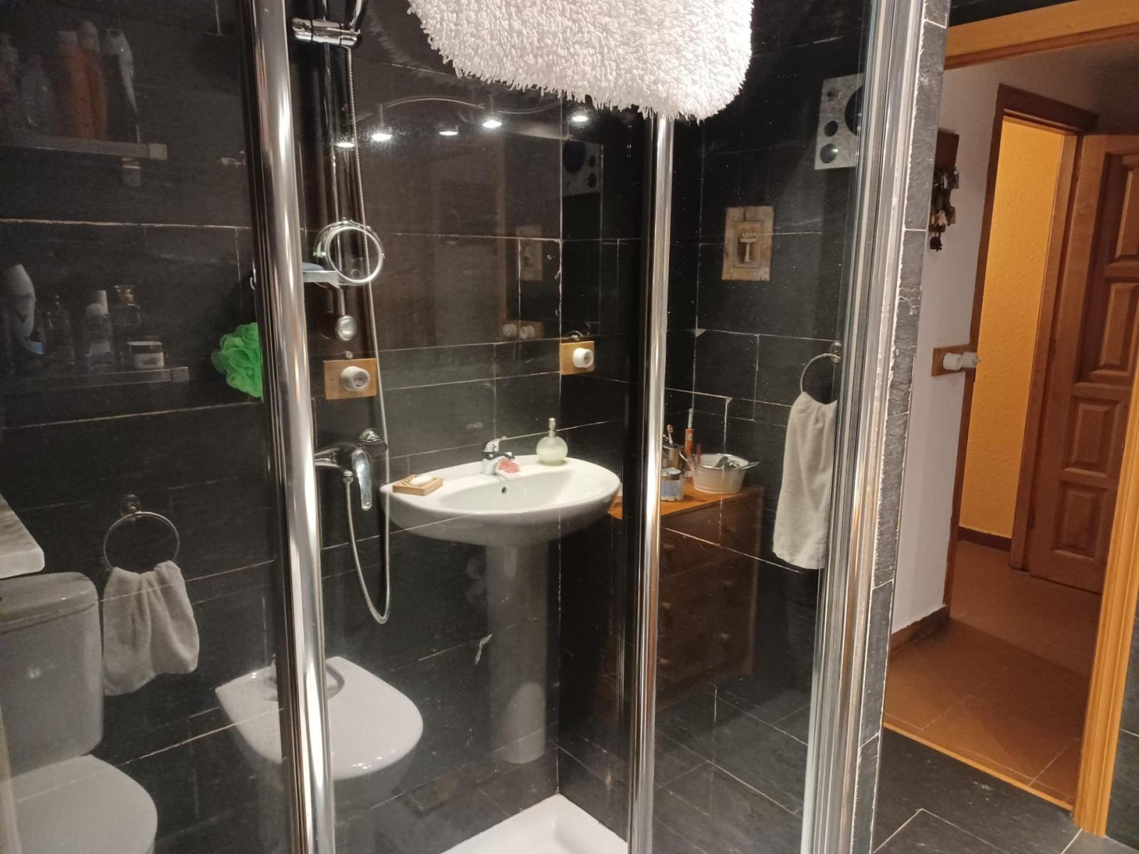 Chalet for Sale in Cangas del Narcea