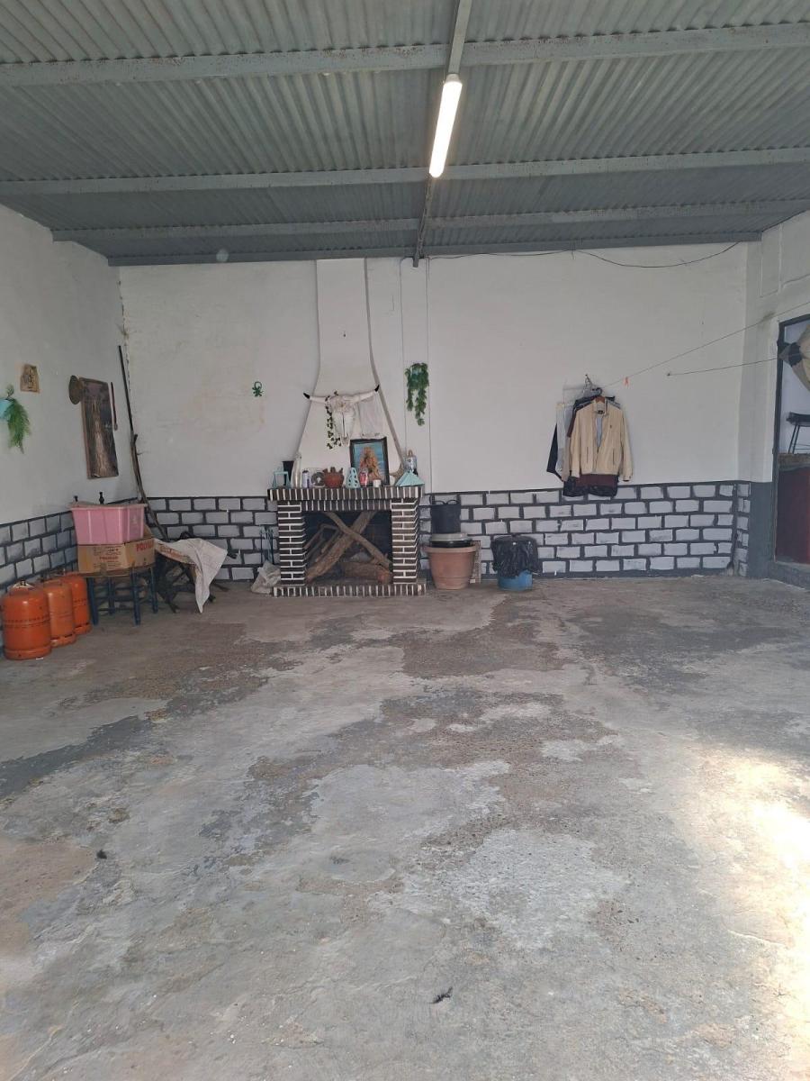 Garage for Sale in Almonte