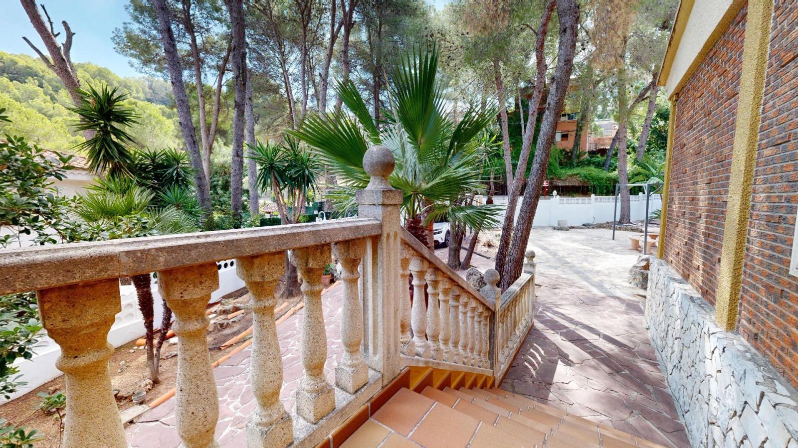 Chalet for Sale in Alzira