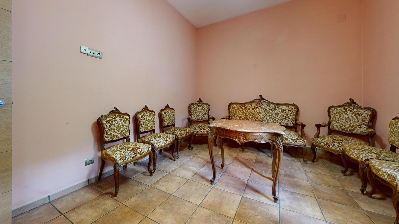 Chalet for Sale in Alzira