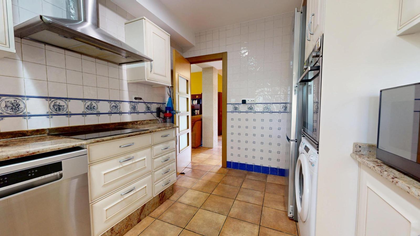 Chalet for Sale in Alzira