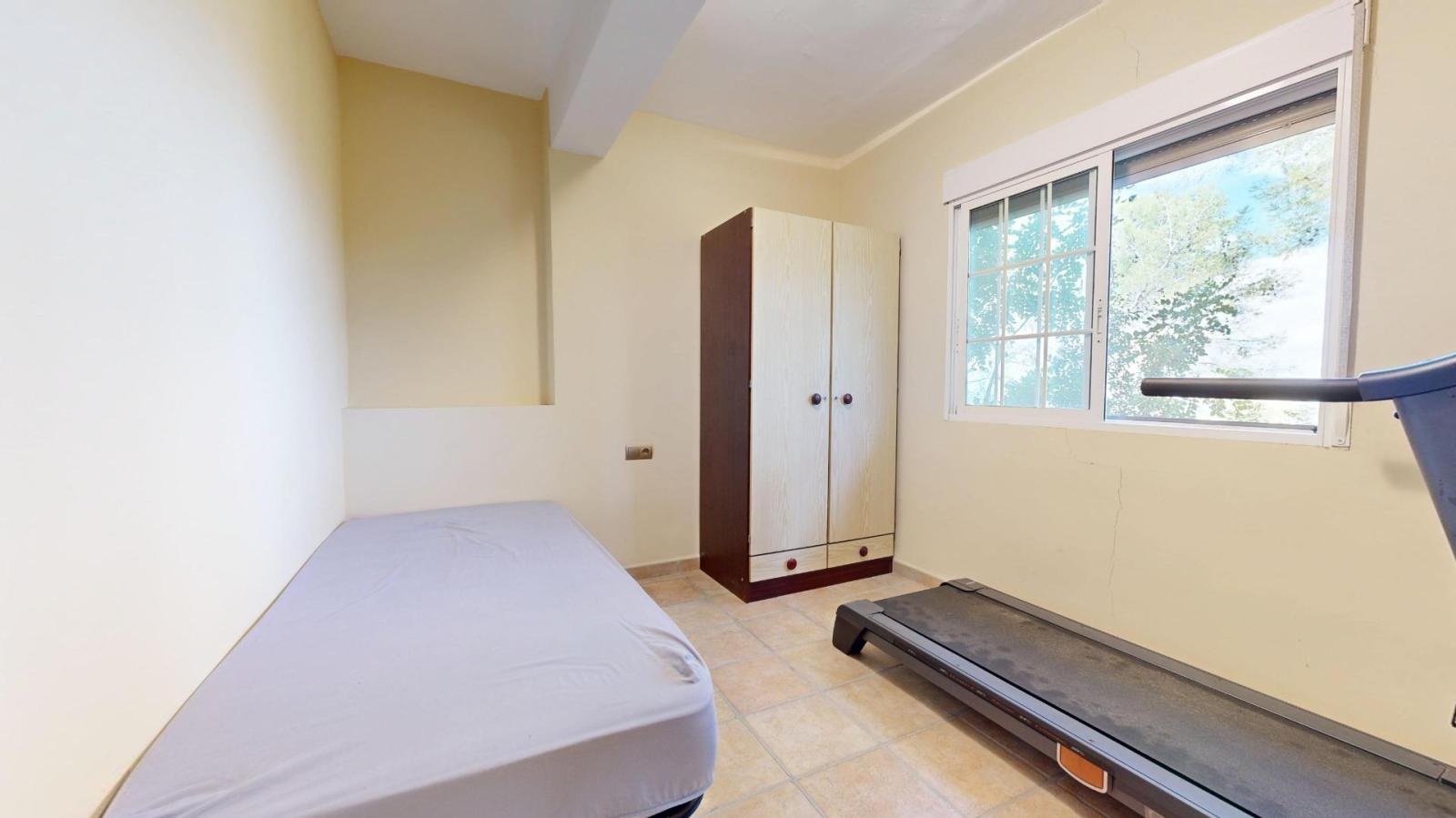 Chalet for Sale in Alzira