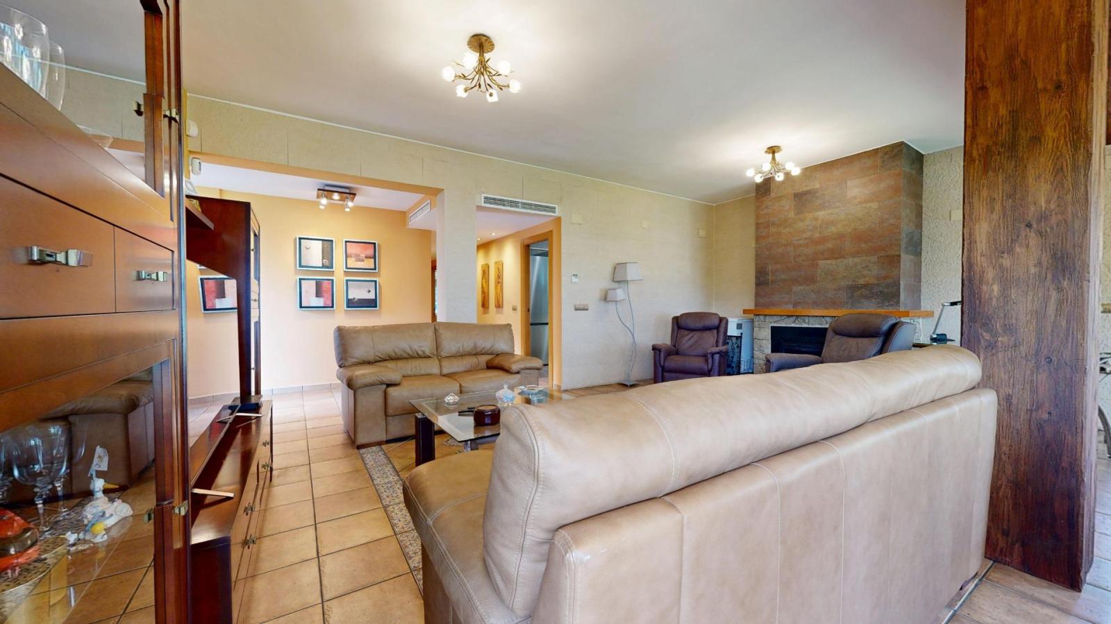 Chalet for Sale in Alzira