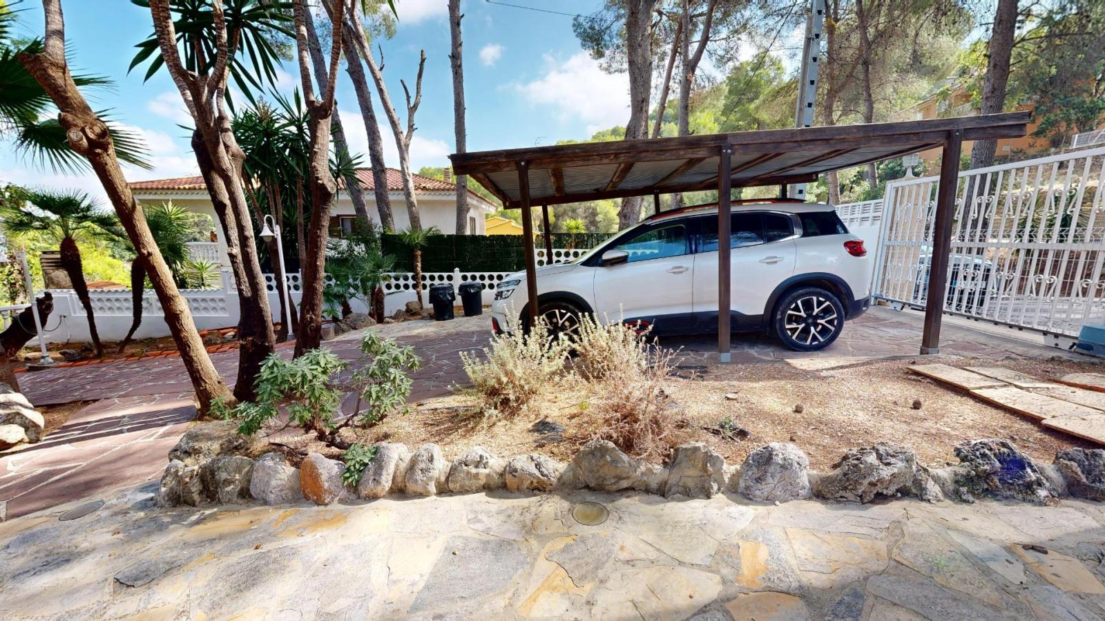 Chalet for Sale in Alzira