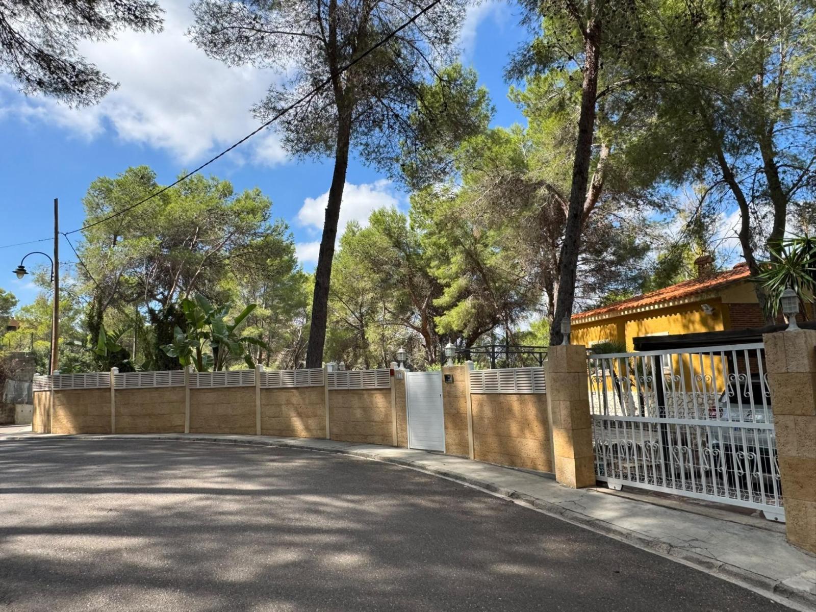 Chalet for Sale in Alzira