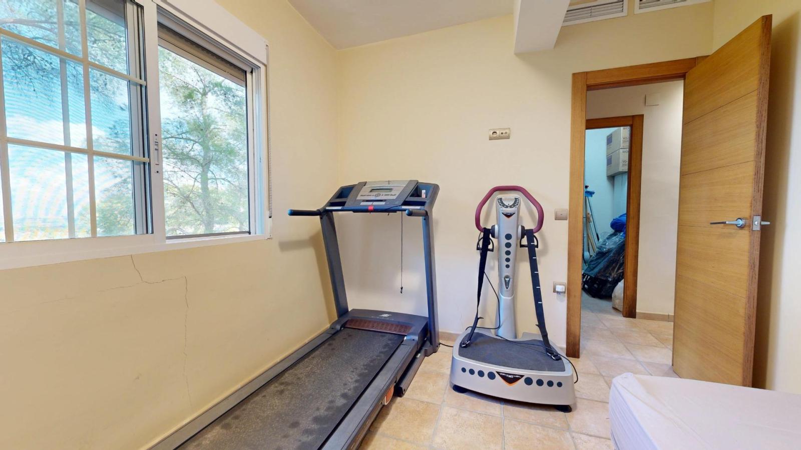 Chalet for Sale in Alzira