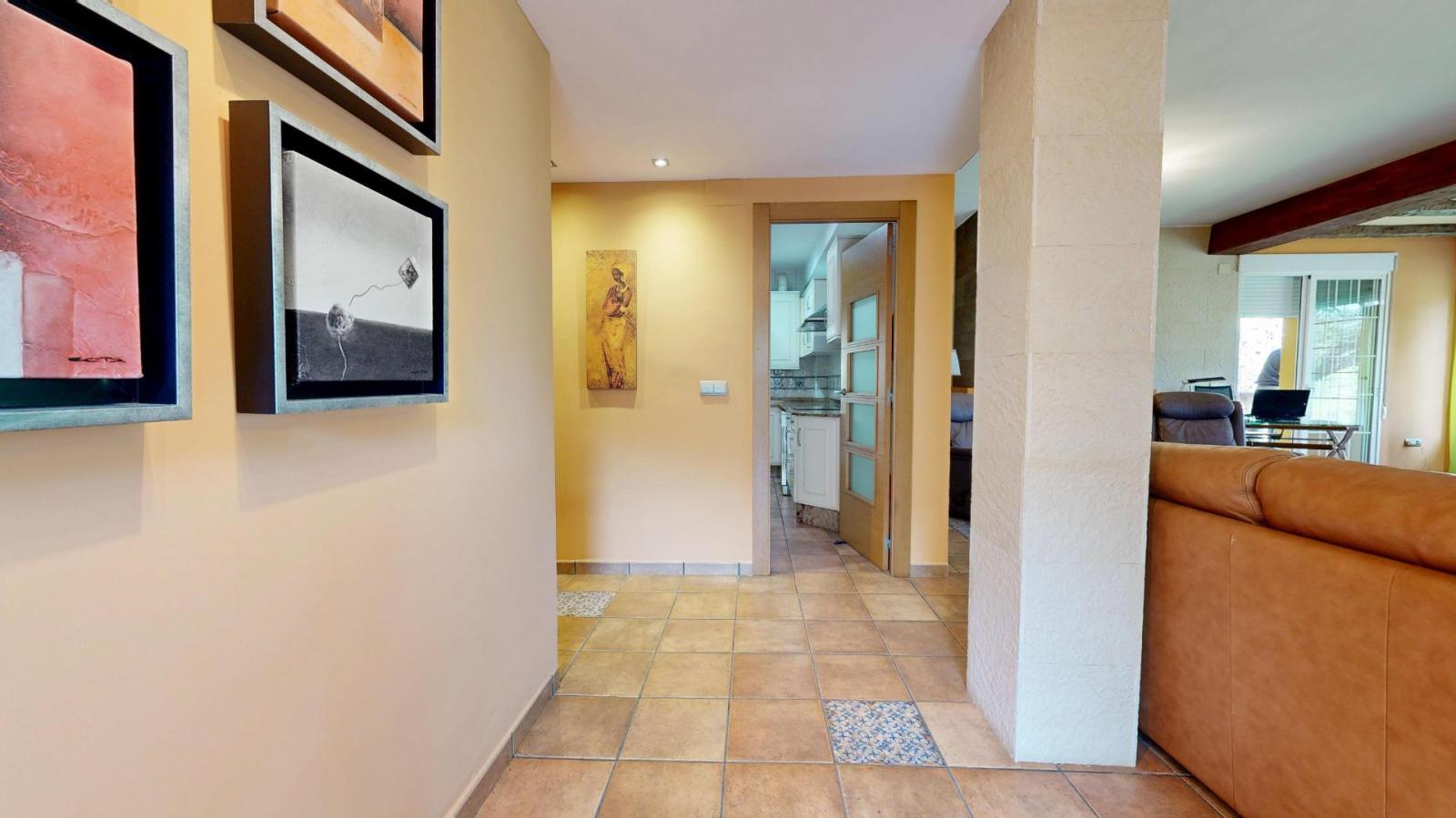 Chalet for Sale in Alzira