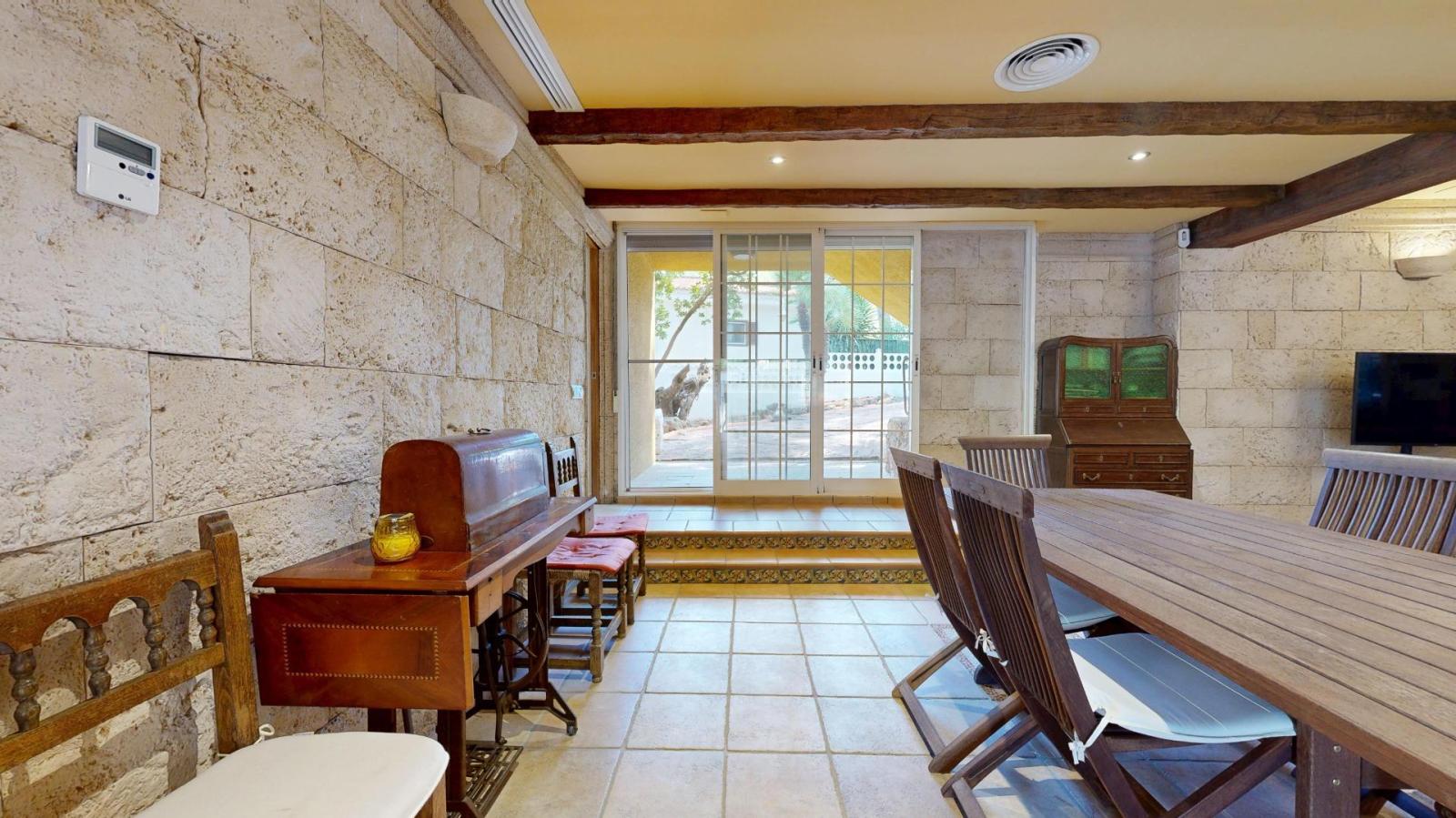 Chalet for Sale in Alzira