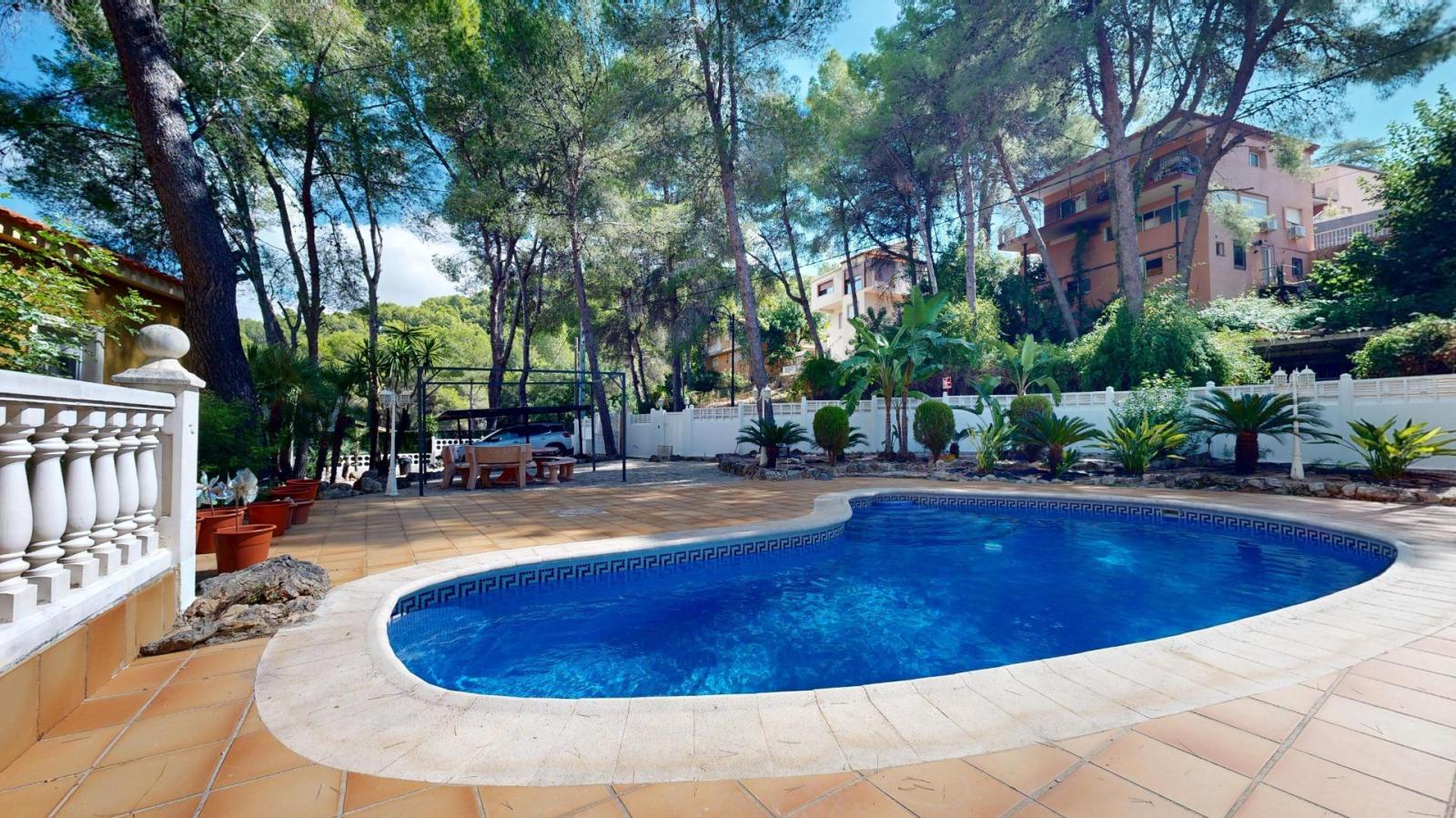 Chalet for Sale in Alzira