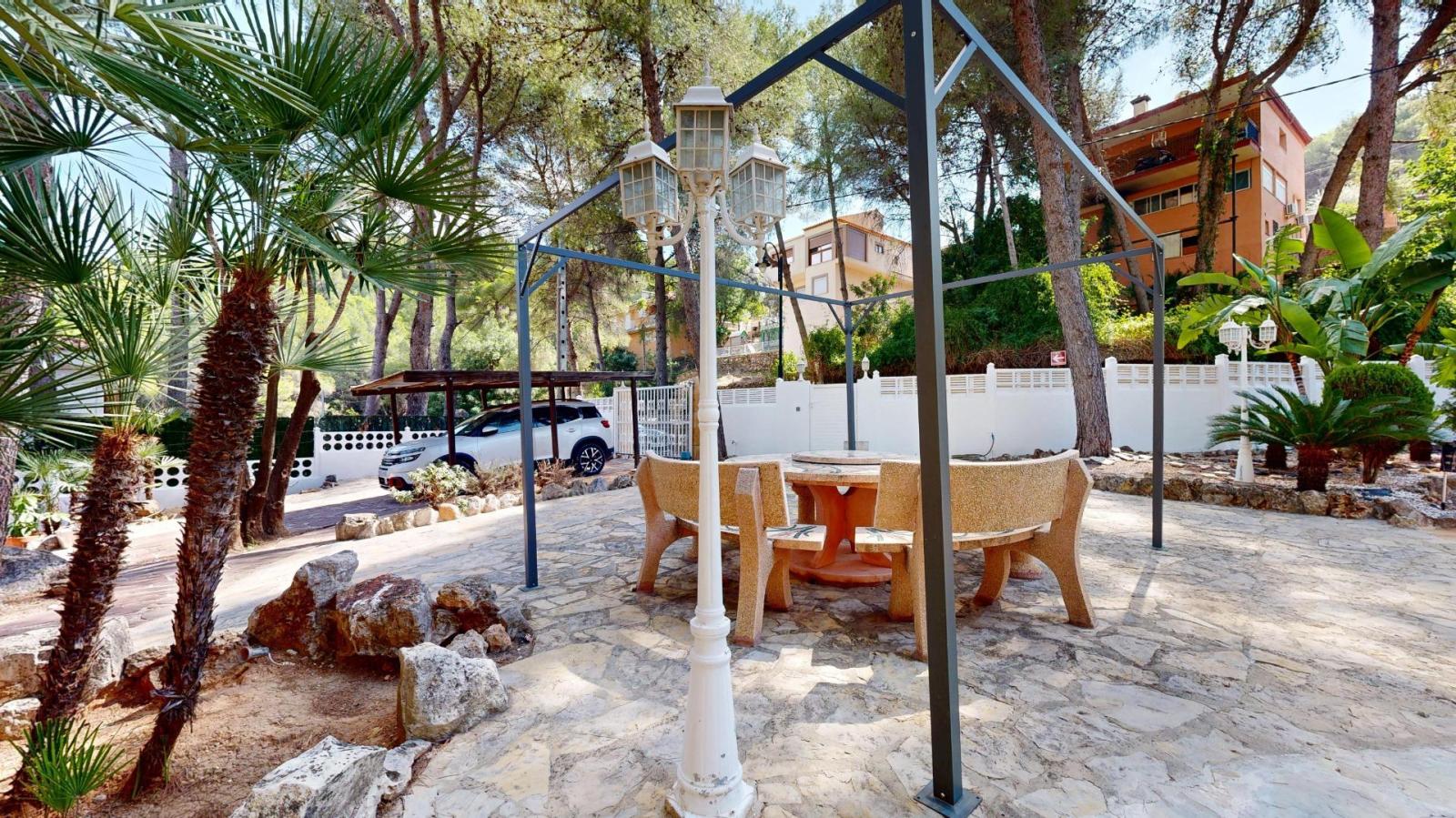 Chalet for Sale in Alzira