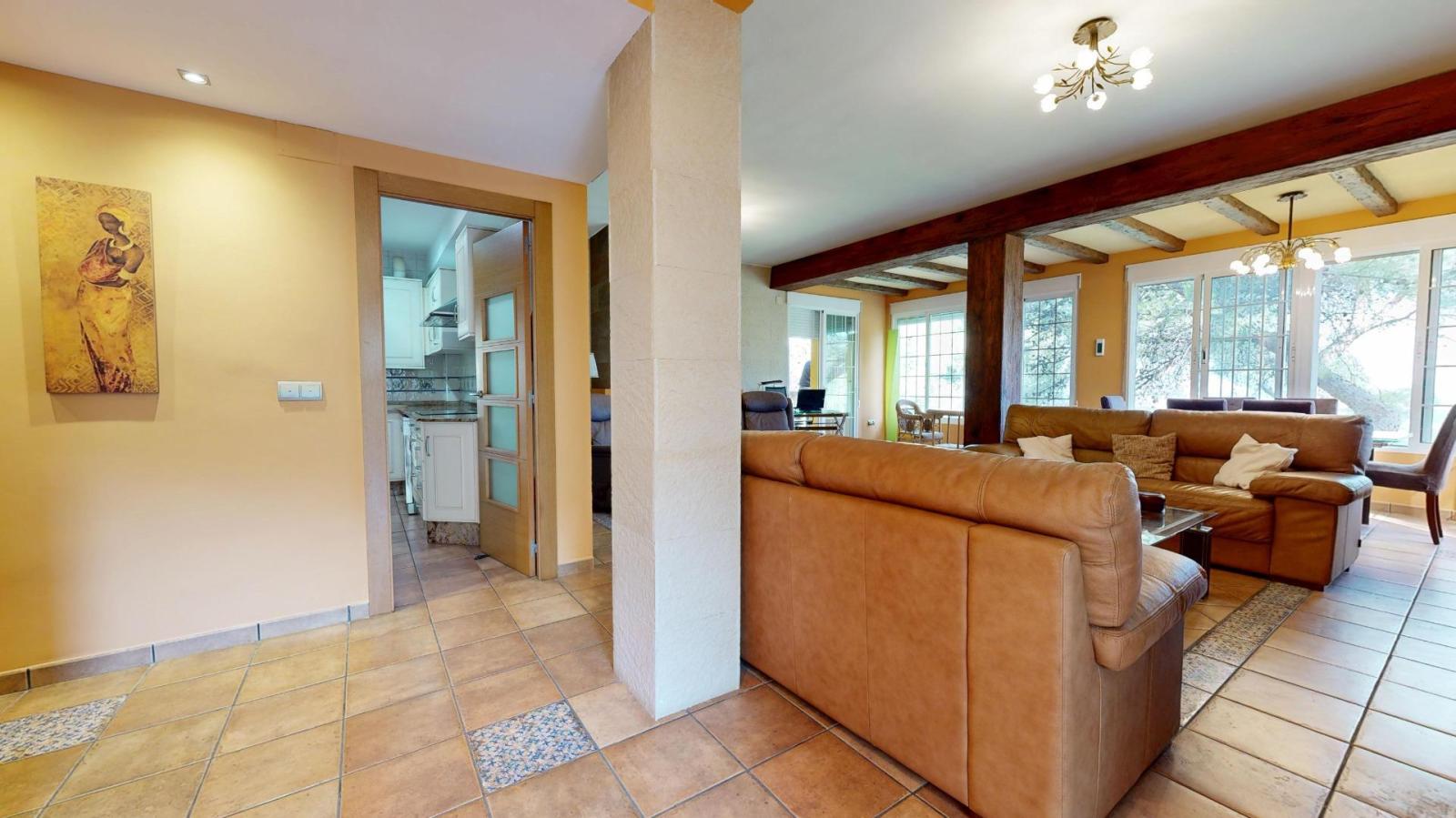 Chalet for Sale in Alzira