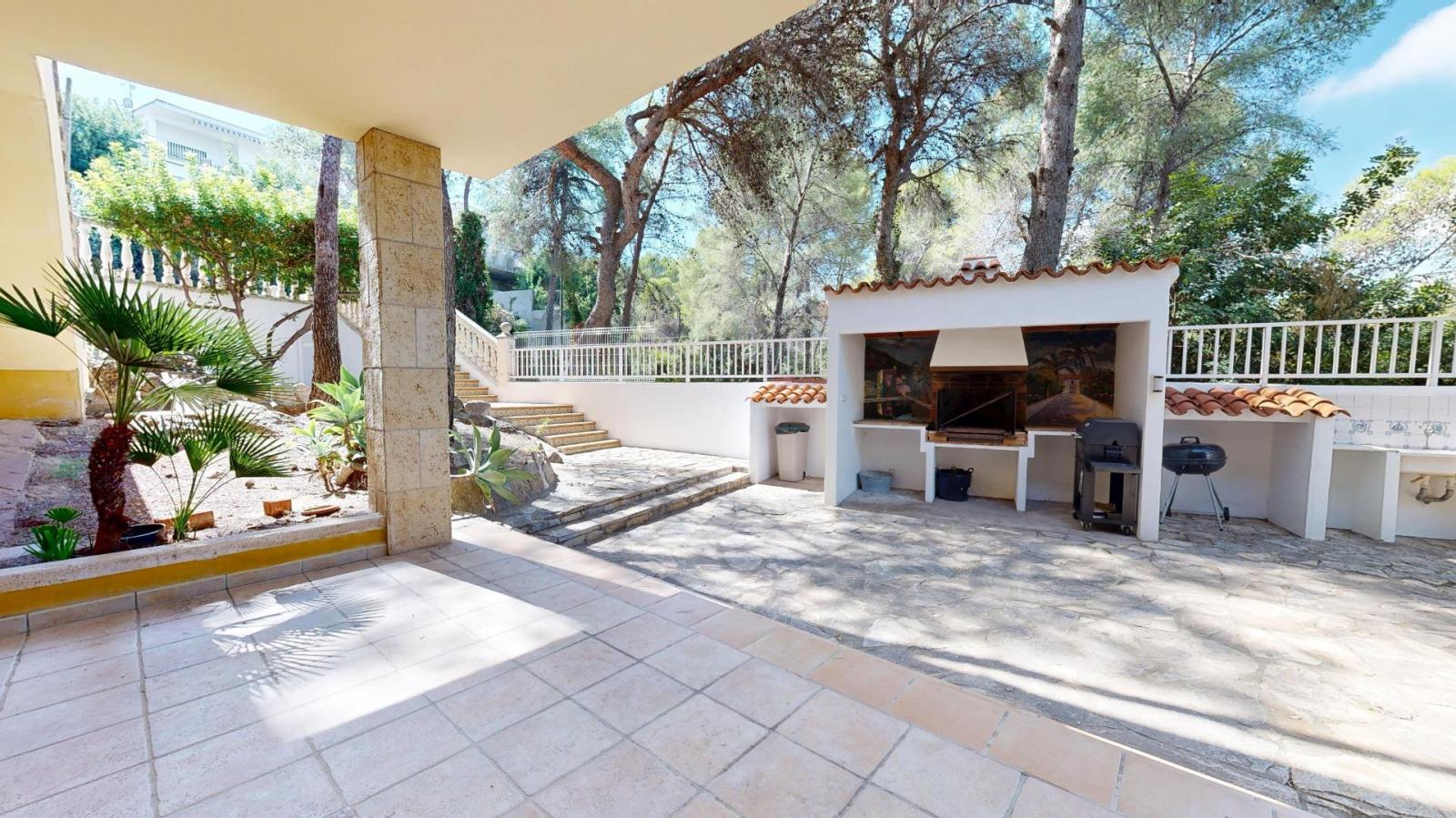 Chalet for Sale in Alzira