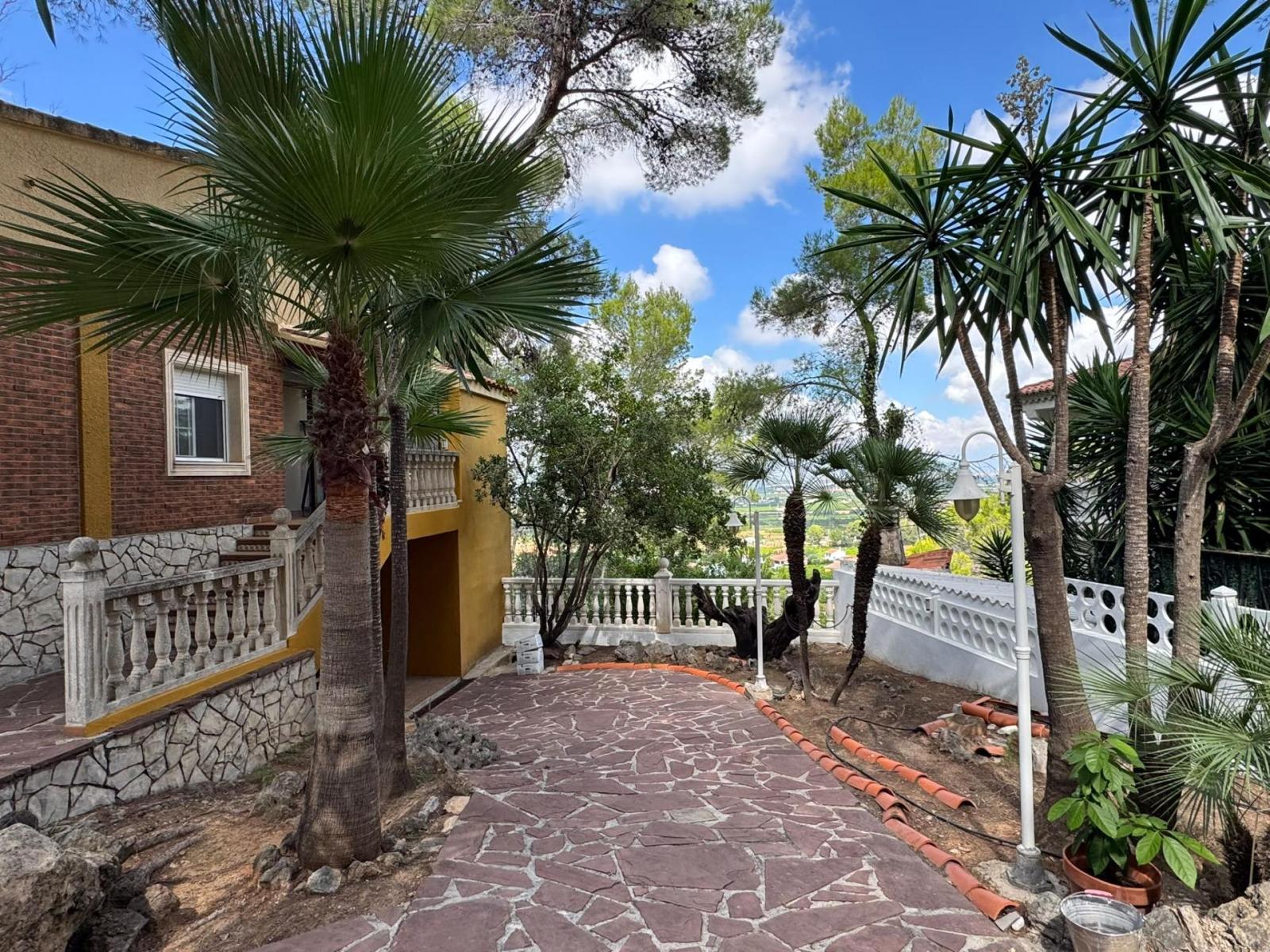 Chalet for Sale in Alzira
