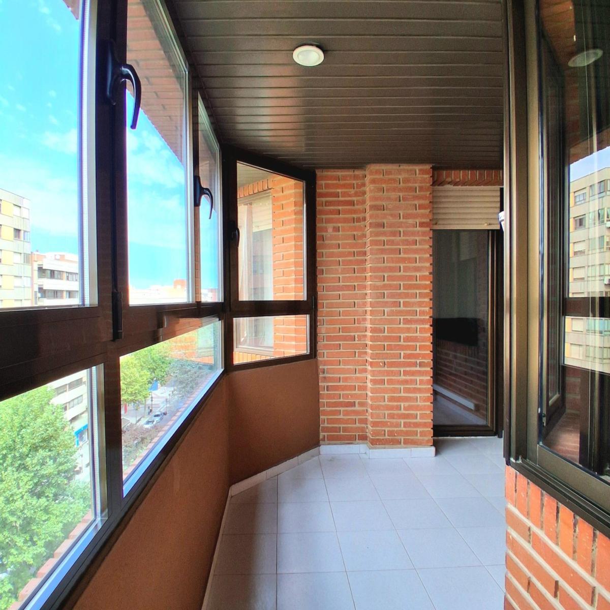 Flat for Sale in Albacete