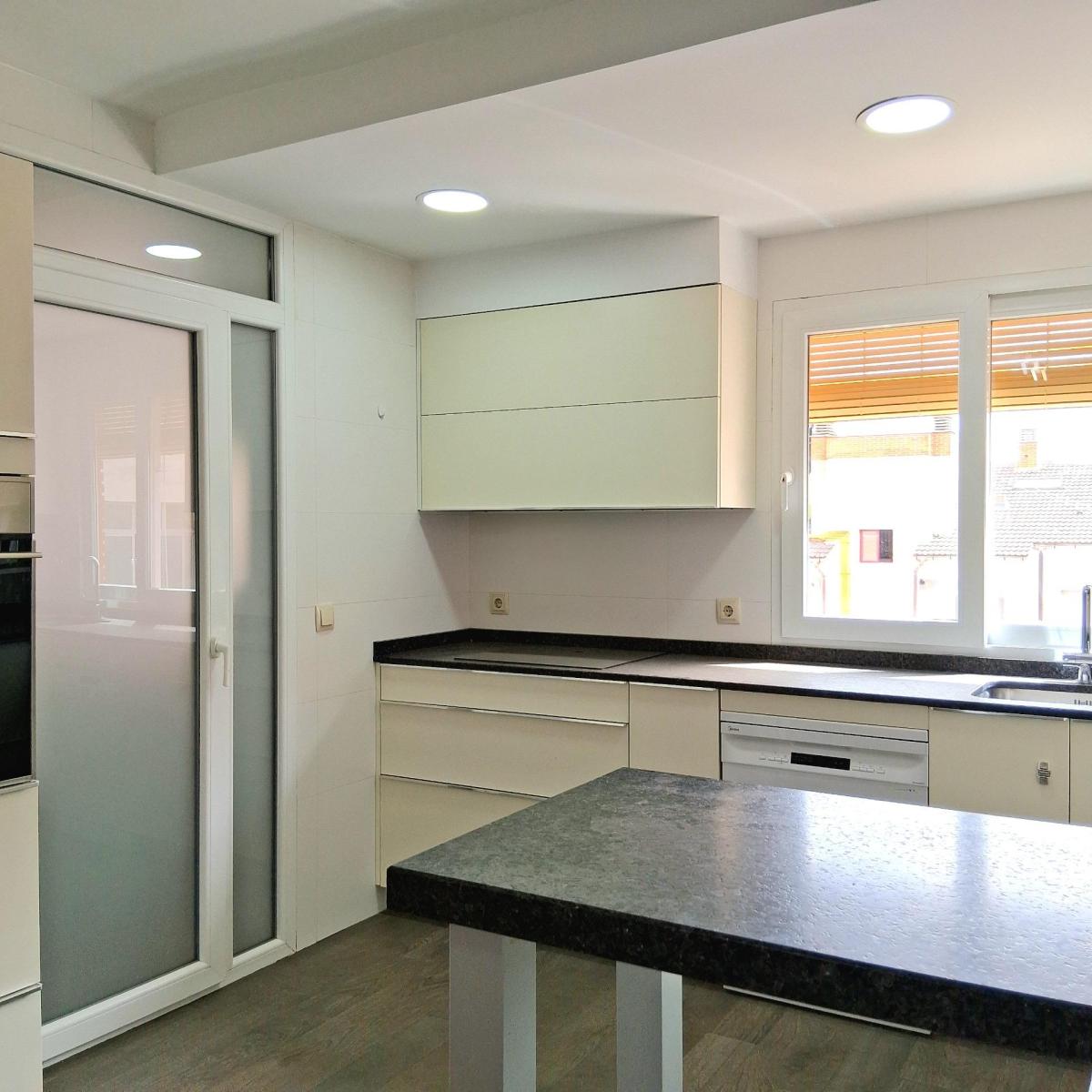 Flat for Sale in Albacete