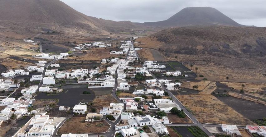 Plot for Sale in Haría
