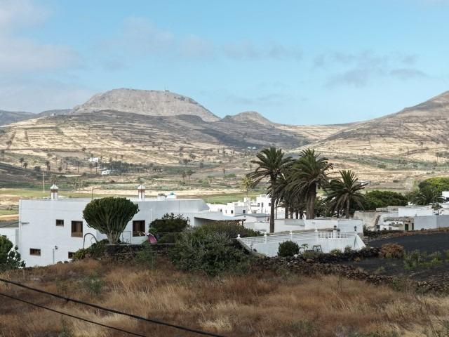 Plot for Sale in Haría