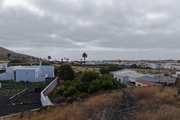 Plot for Sale in Haría