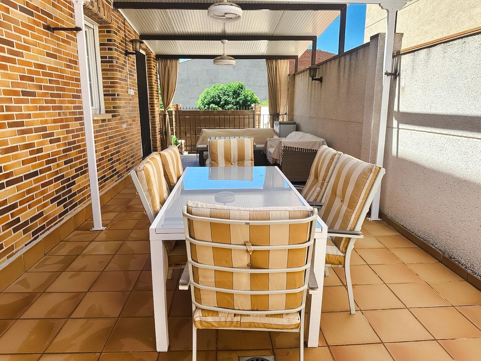 Chalet for Sale in Ocaña