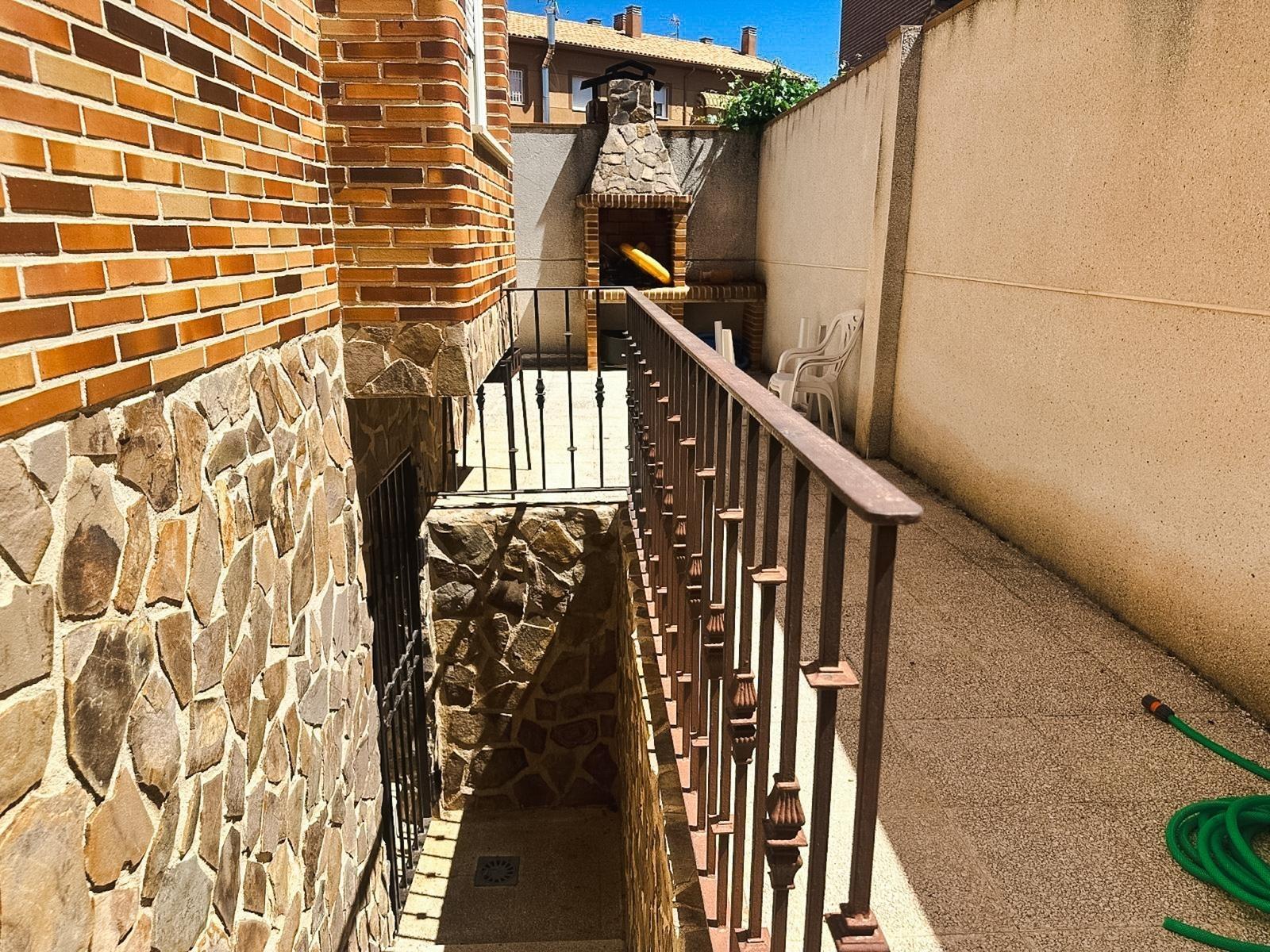 Chalet for Sale in Ocaña
